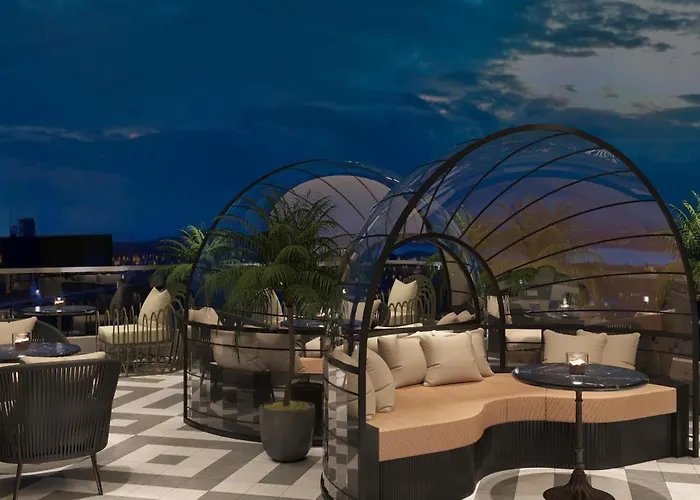Le Premier Hotel & Rooftop Bar