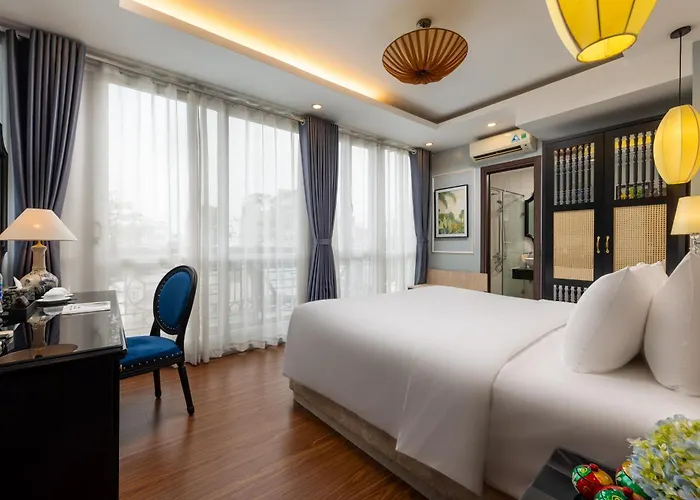 Golden Legend Diamond Hotel