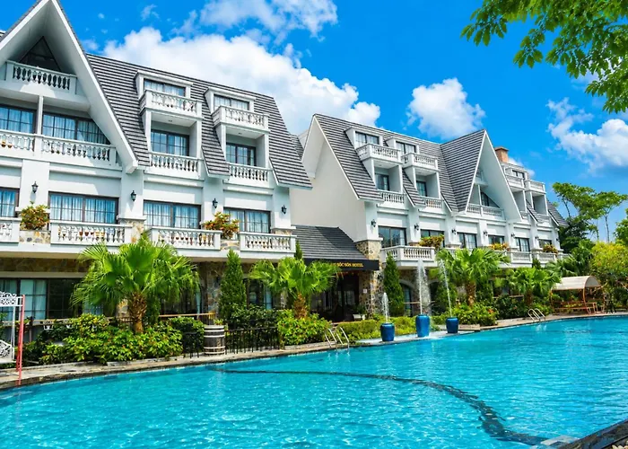 Paradise Resort Soc Son